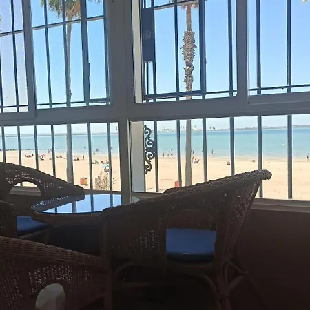 Cachucha Beache 雷亚尔港